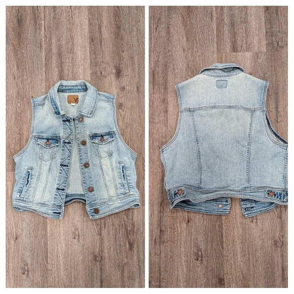 American Eagle Outfitters Jackets & Blazers - American Eagle Denim Jean Vest